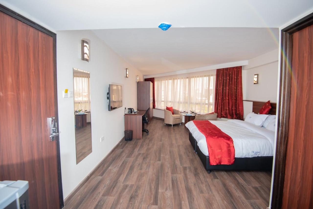 The Crossroads Hotel, Westlands 奈洛比 外观 照片